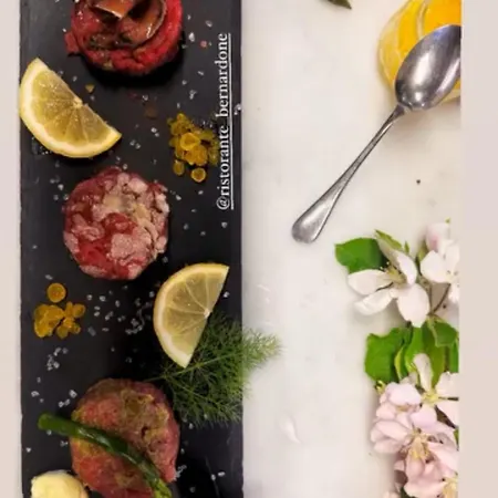 Bernardone 3* Камайоре