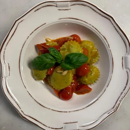 Отель Bernardone 3*