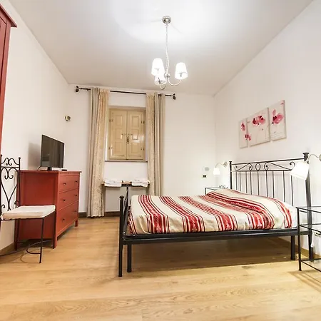 Отель Bernardone