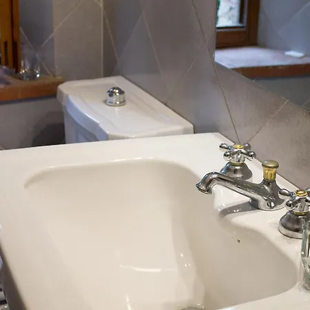 ホテル Bernardone カマイオーレ