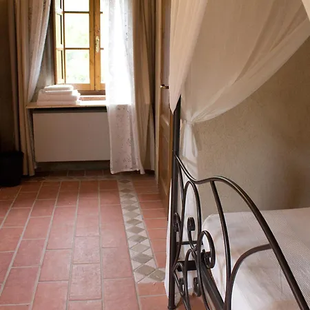 Bernardone Hotel